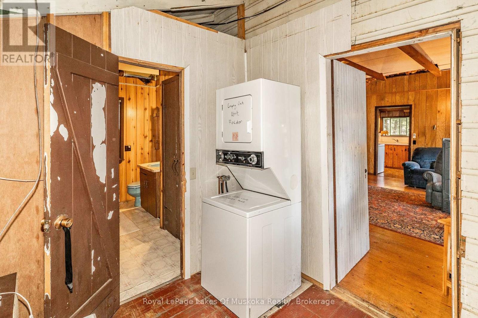 2115 LAKE MUSKOKA - Image 38