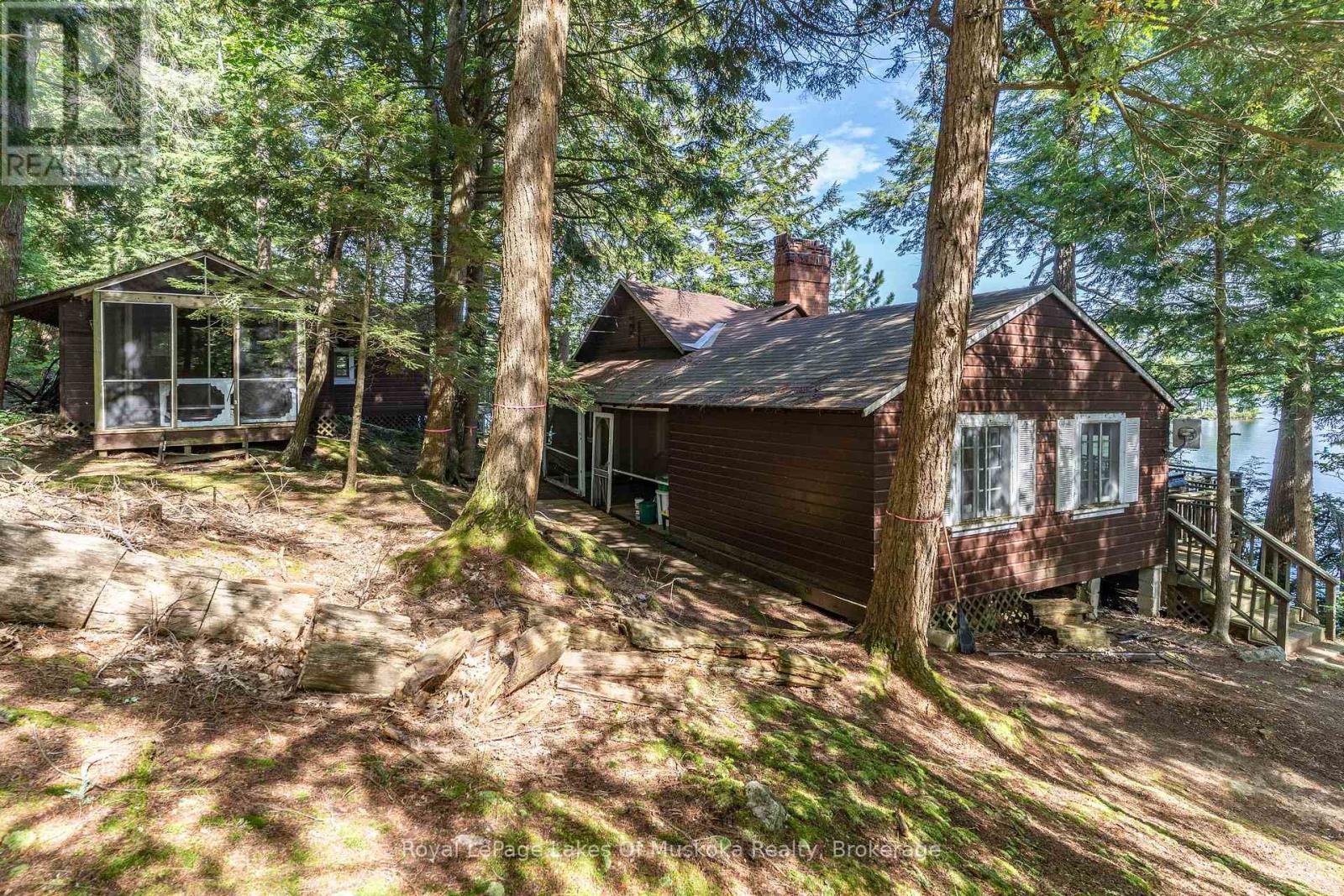 2115 LAKE MUSKOKA - 43