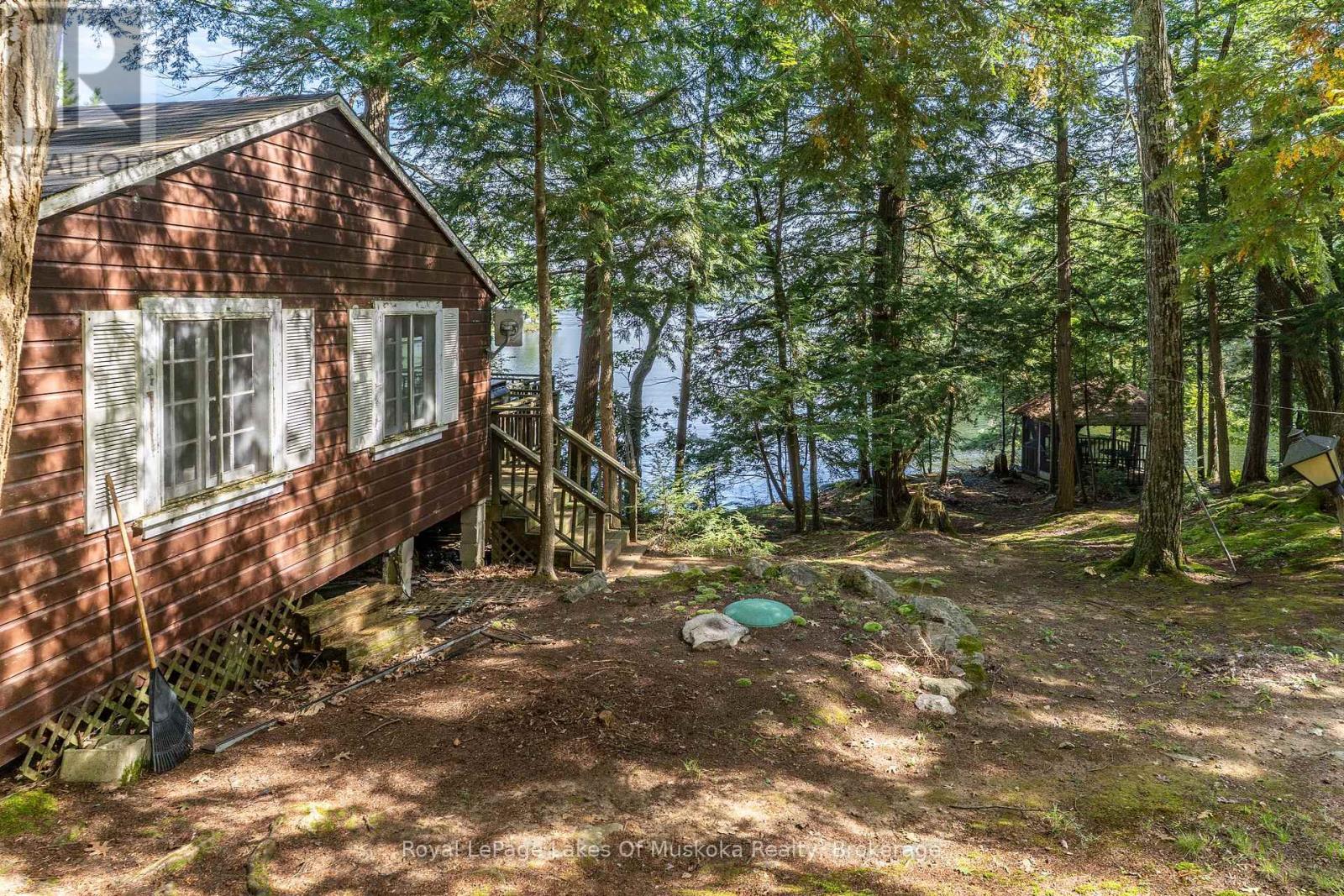 2115 LAKE MUSKOKA - 44