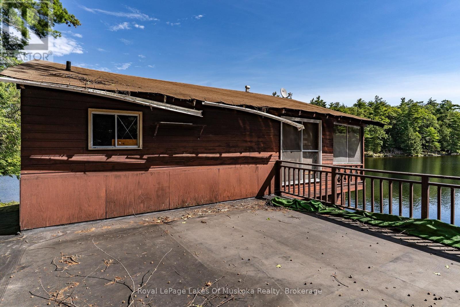 2115 LAKE MUSKOKA - Image 48