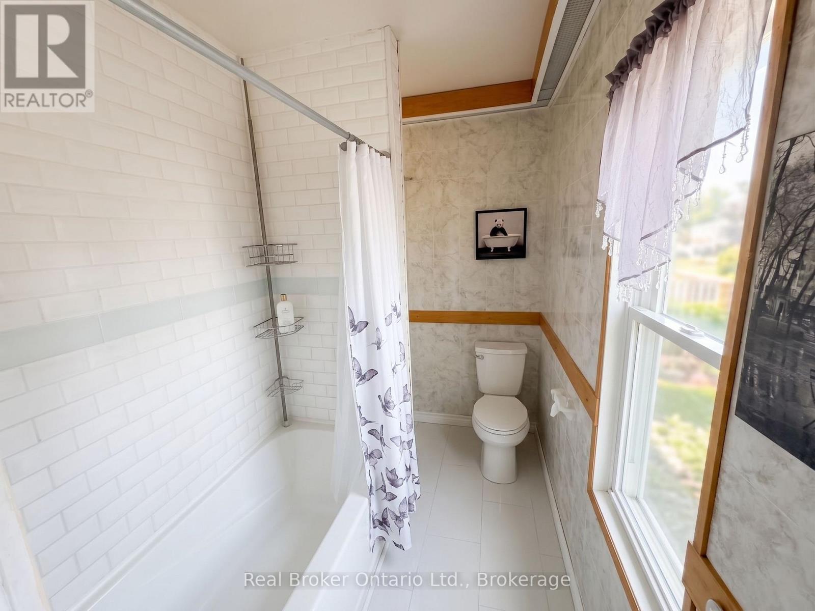 92 MARY STREET, Brantford — photo 7
