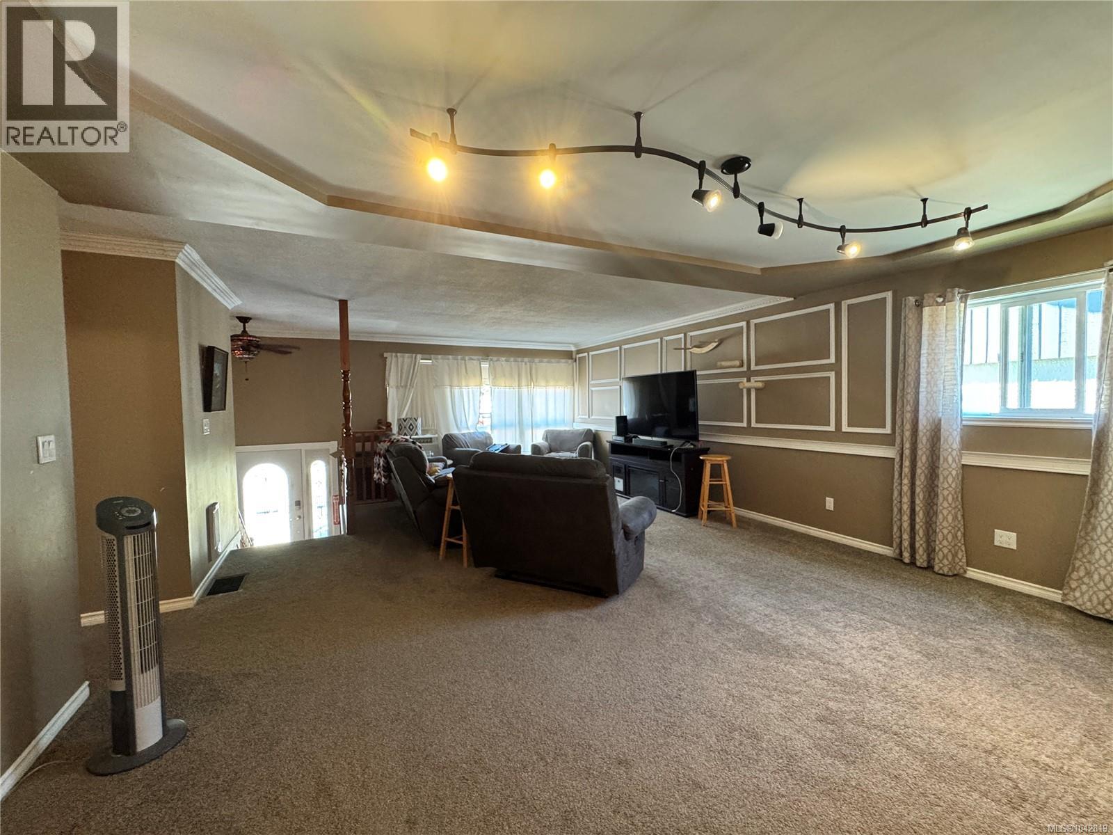 611 Nimpkish Dr, Gold River — photo 8