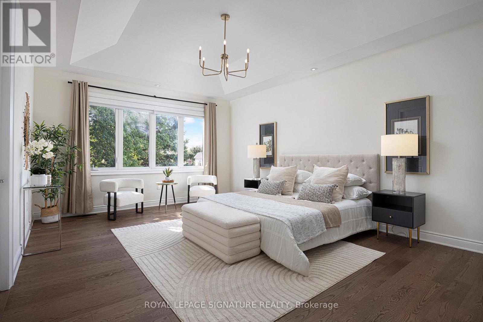 19 HOLLYHOCK COURT - 25