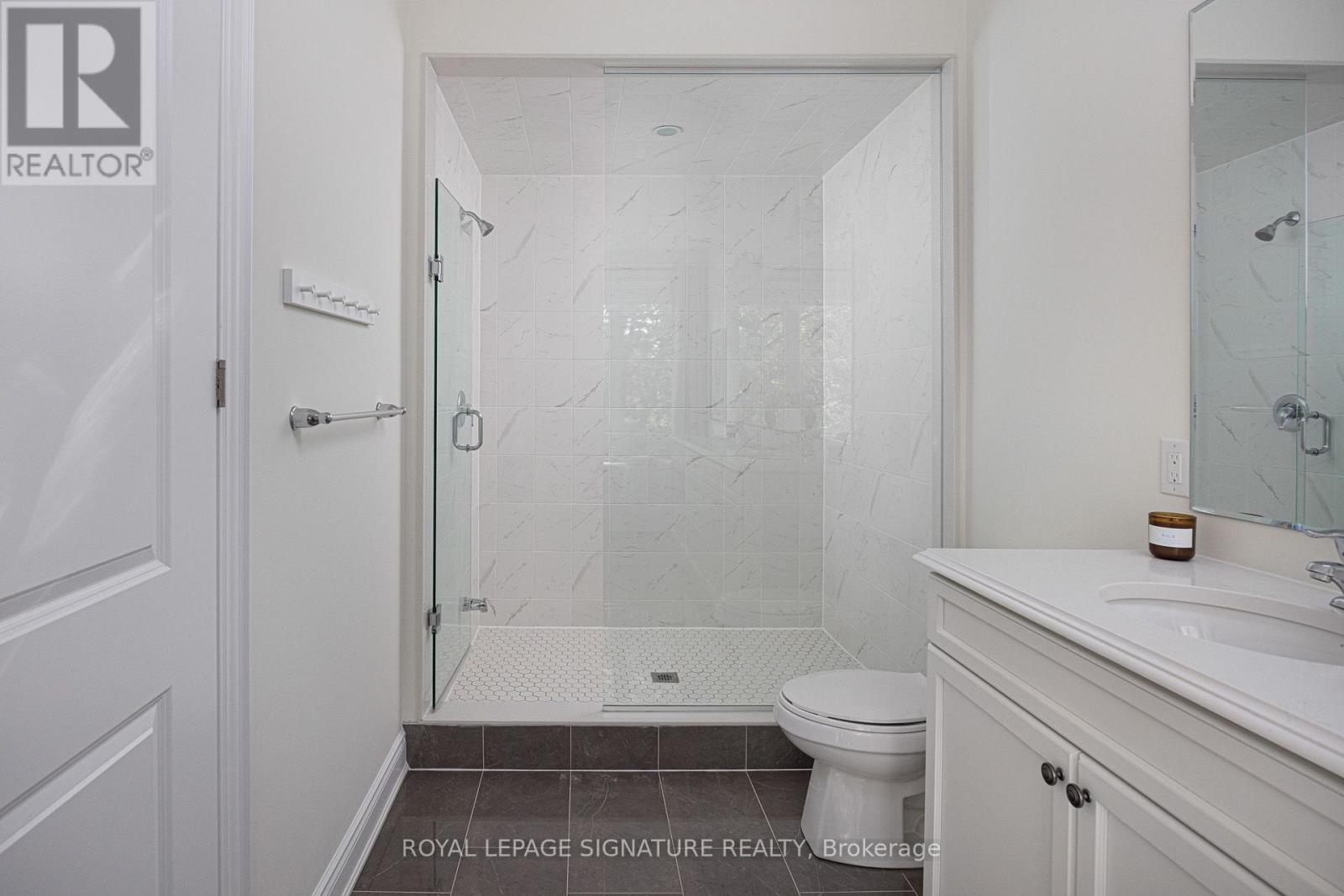 19 HOLLYHOCK COURT - 30