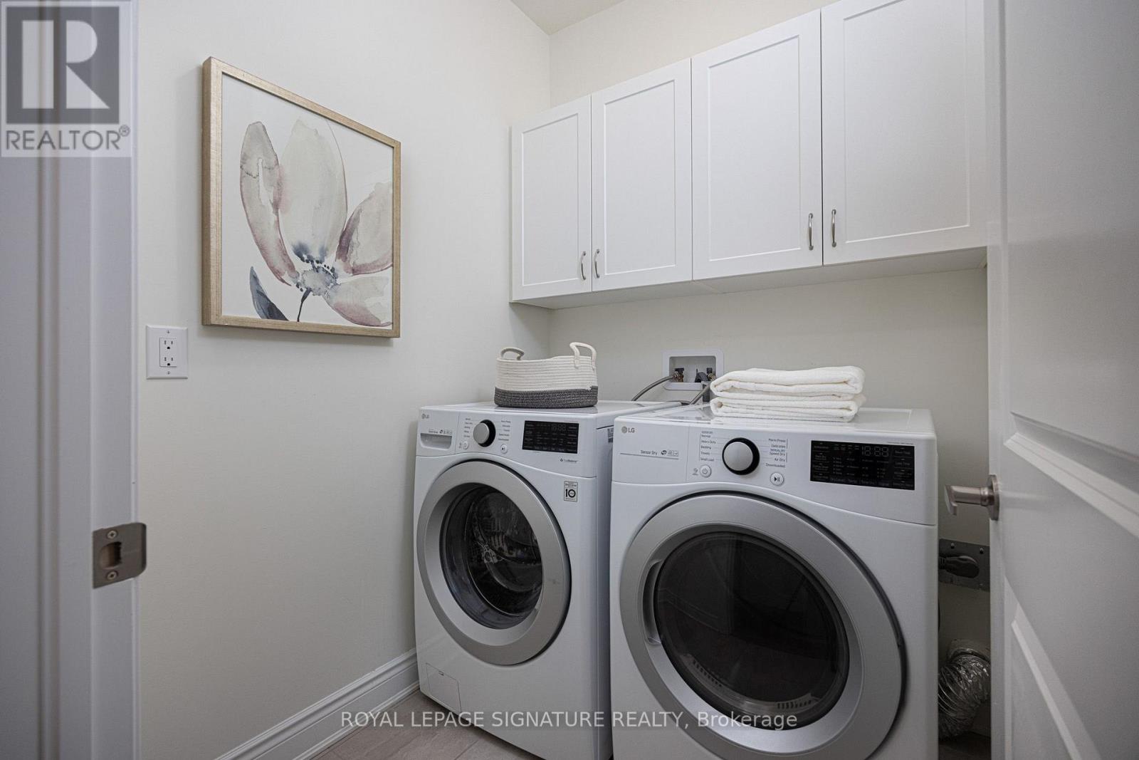 19 HOLLYHOCK COURT - Image 37