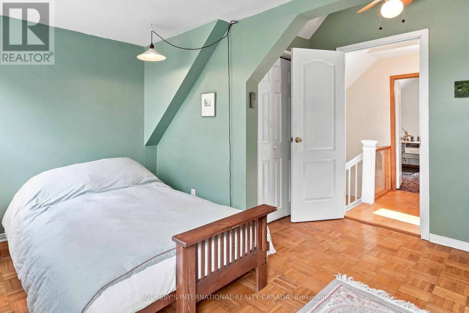 356 HOWLAND AVENUE - 18