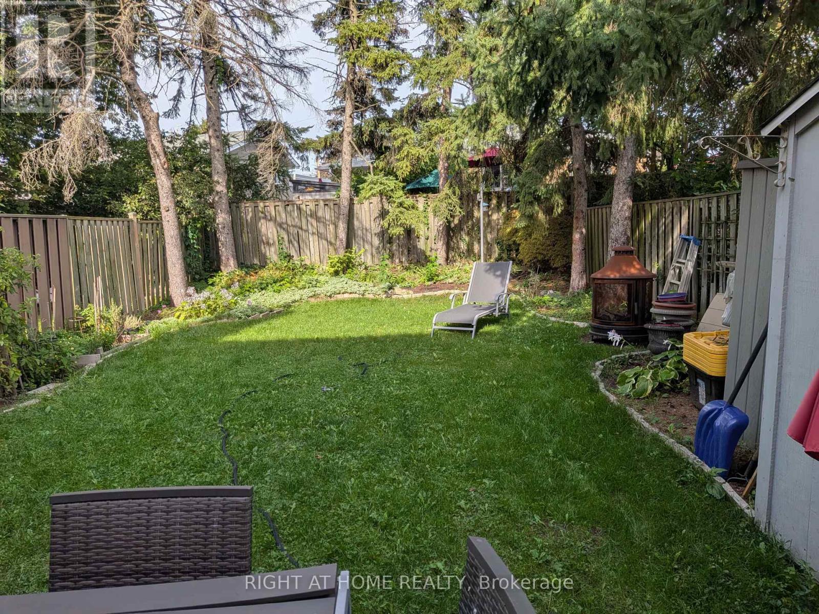 47 ROYWOOD DRIVE - 34