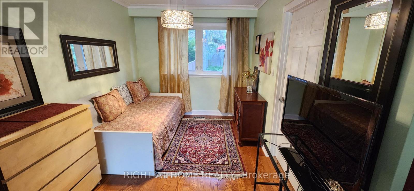 47 ROYWOOD DRIVE - 6