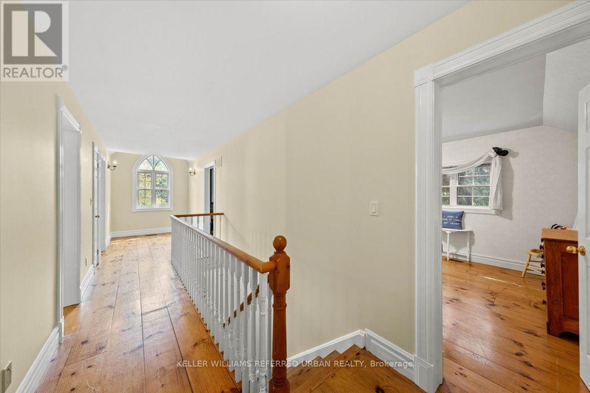 62 WENTWORTH AVENUE - 23
