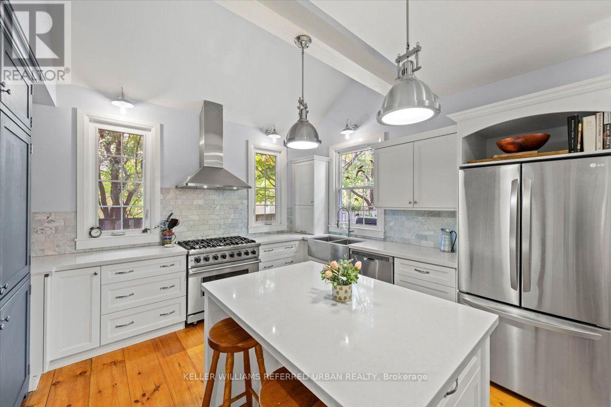 62 WENTWORTH AVENUE - 6
