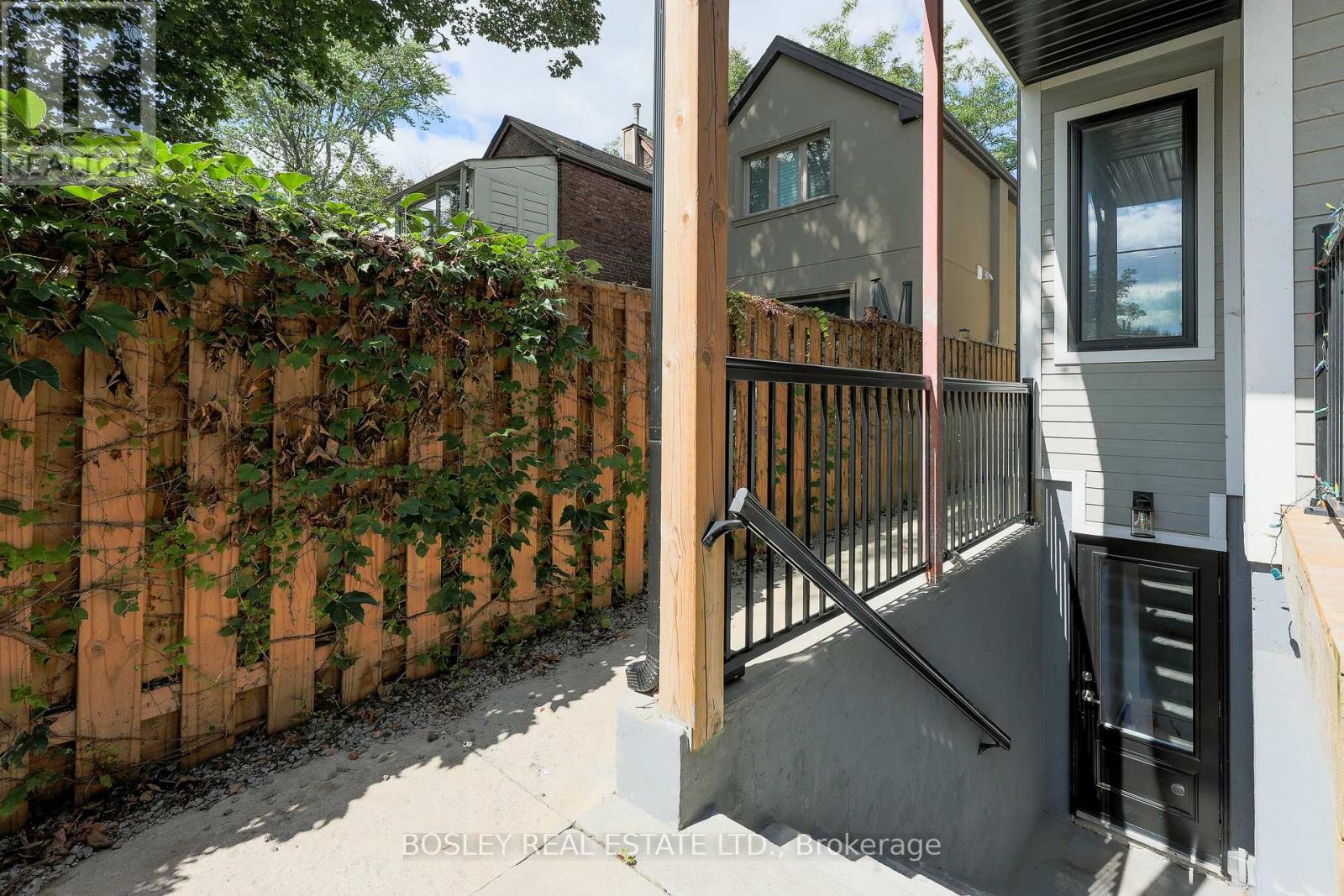 LOWER - 9 QUEEN VICTORIA STREET, Toronto (Blake-Jones) — photo 4