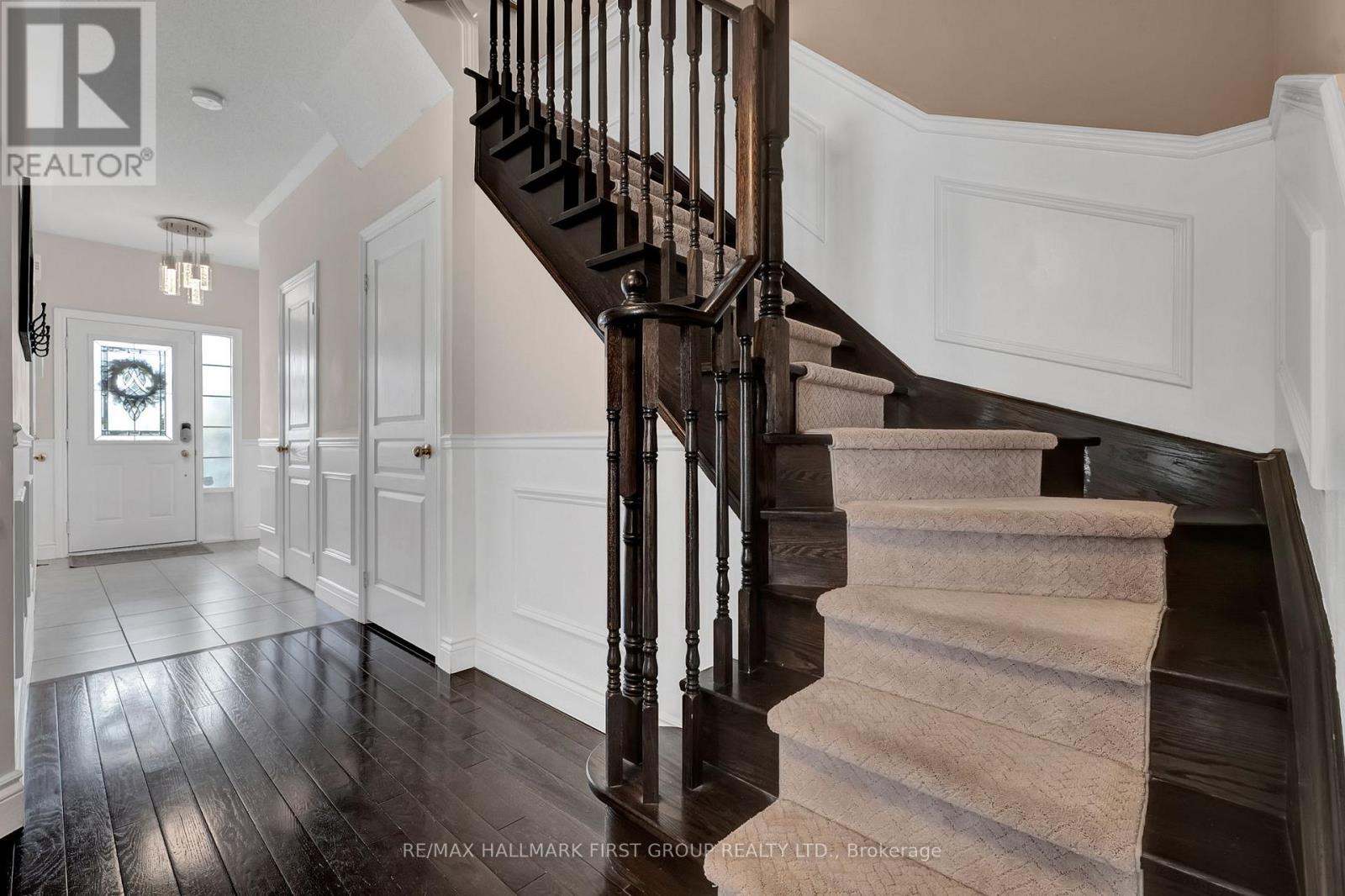 122 BUTTONSHAW STREET, Clarington (Bowmanville) — photo 2