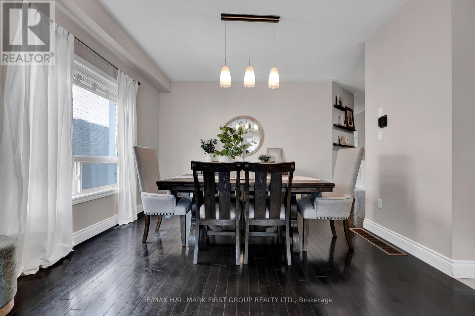 122 BUTTONSHAW STREET, Clarington (Bowmanville) — photo 5