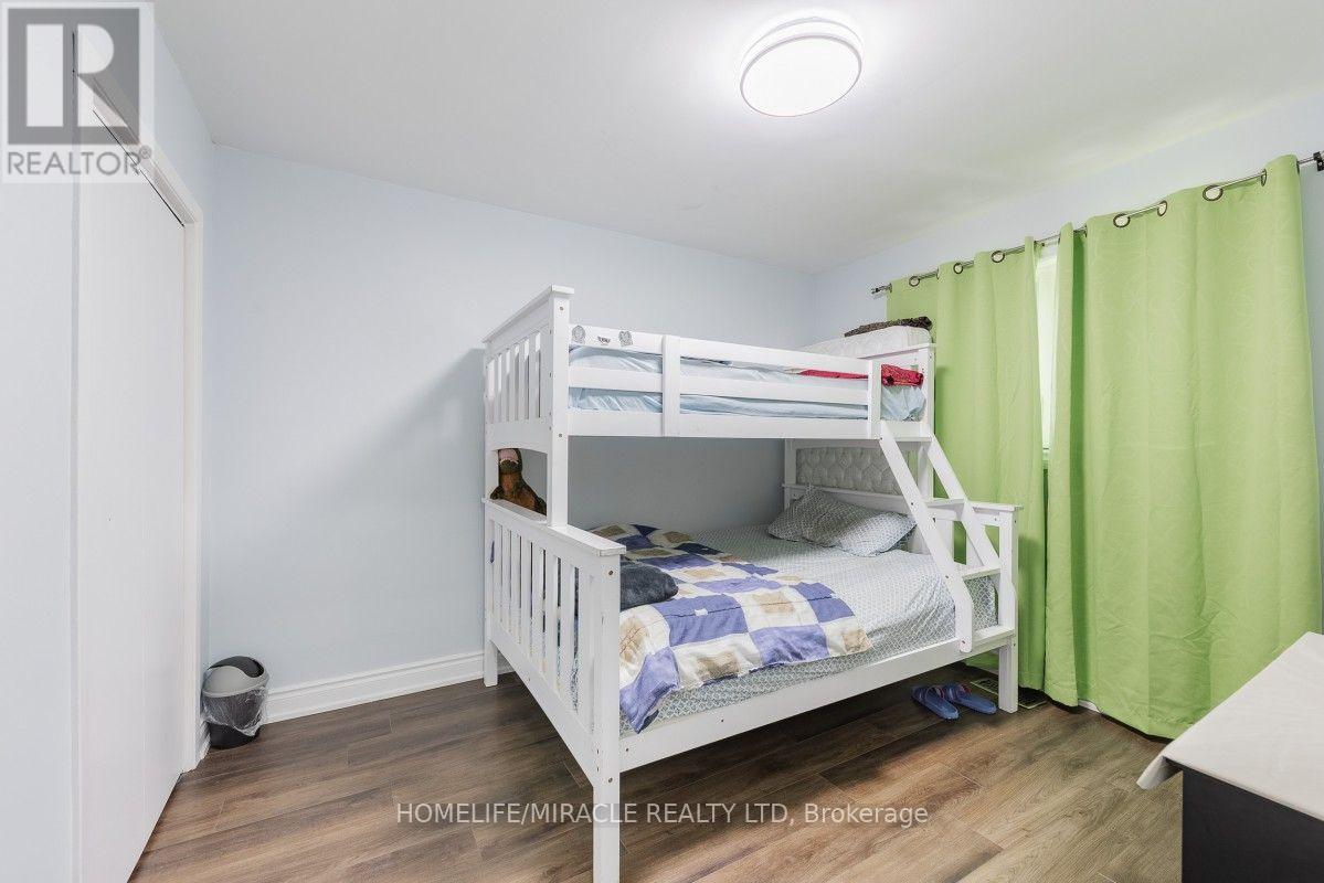 20 MAYHILL CRESCENT - 31