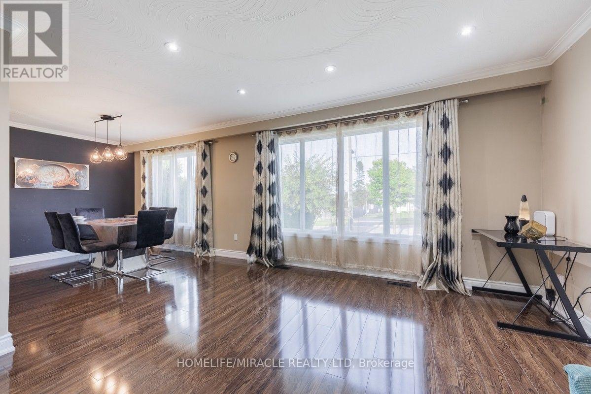 20 MAYHILL CRESCENT - 8