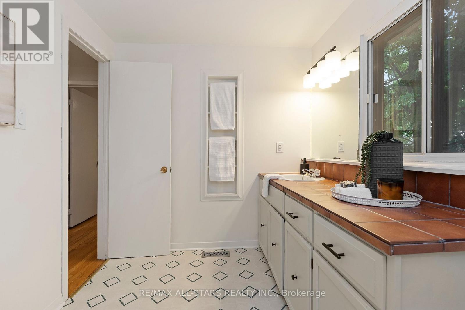 11 GILLBANK CRESCENT - Image 34