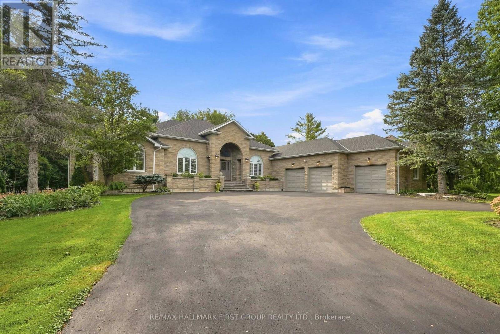 48 Buggey Lane, Ajax — photo 3
