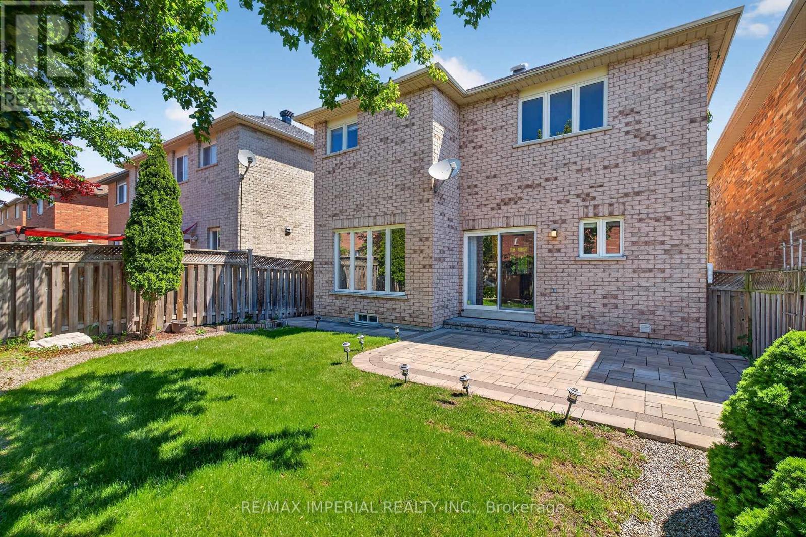 18 DAVIDOFF STREET - 44