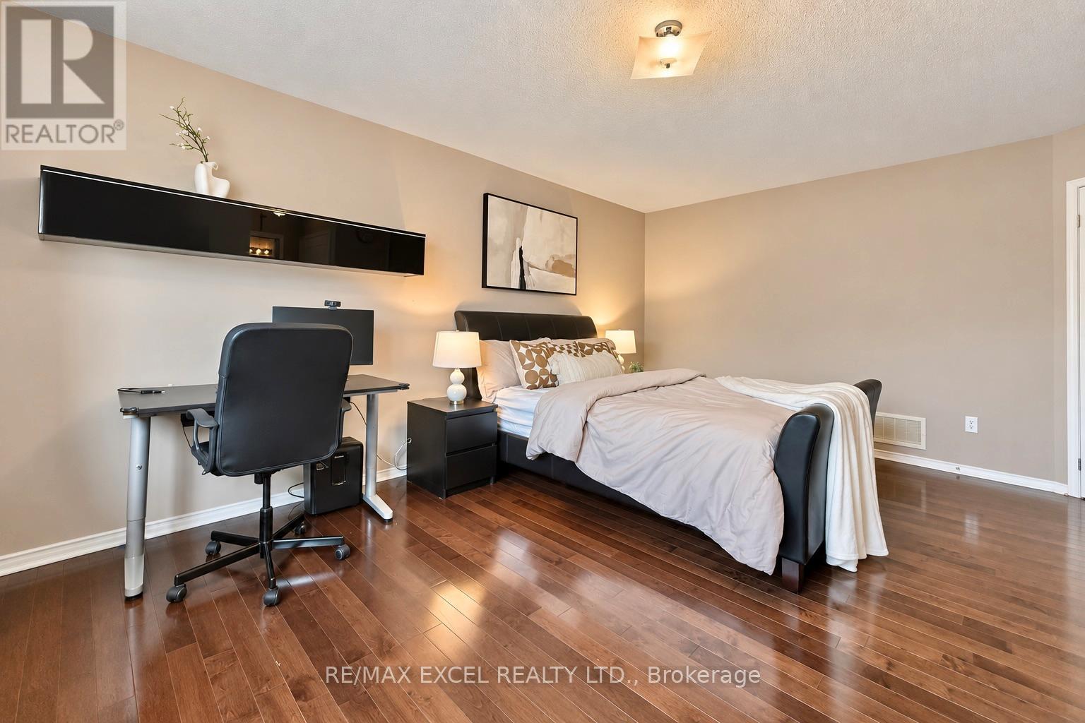 1808 CASTLEMORE AVENUE - 23