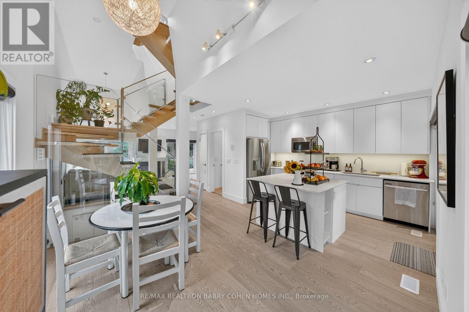 120 HOPE STREET - 10