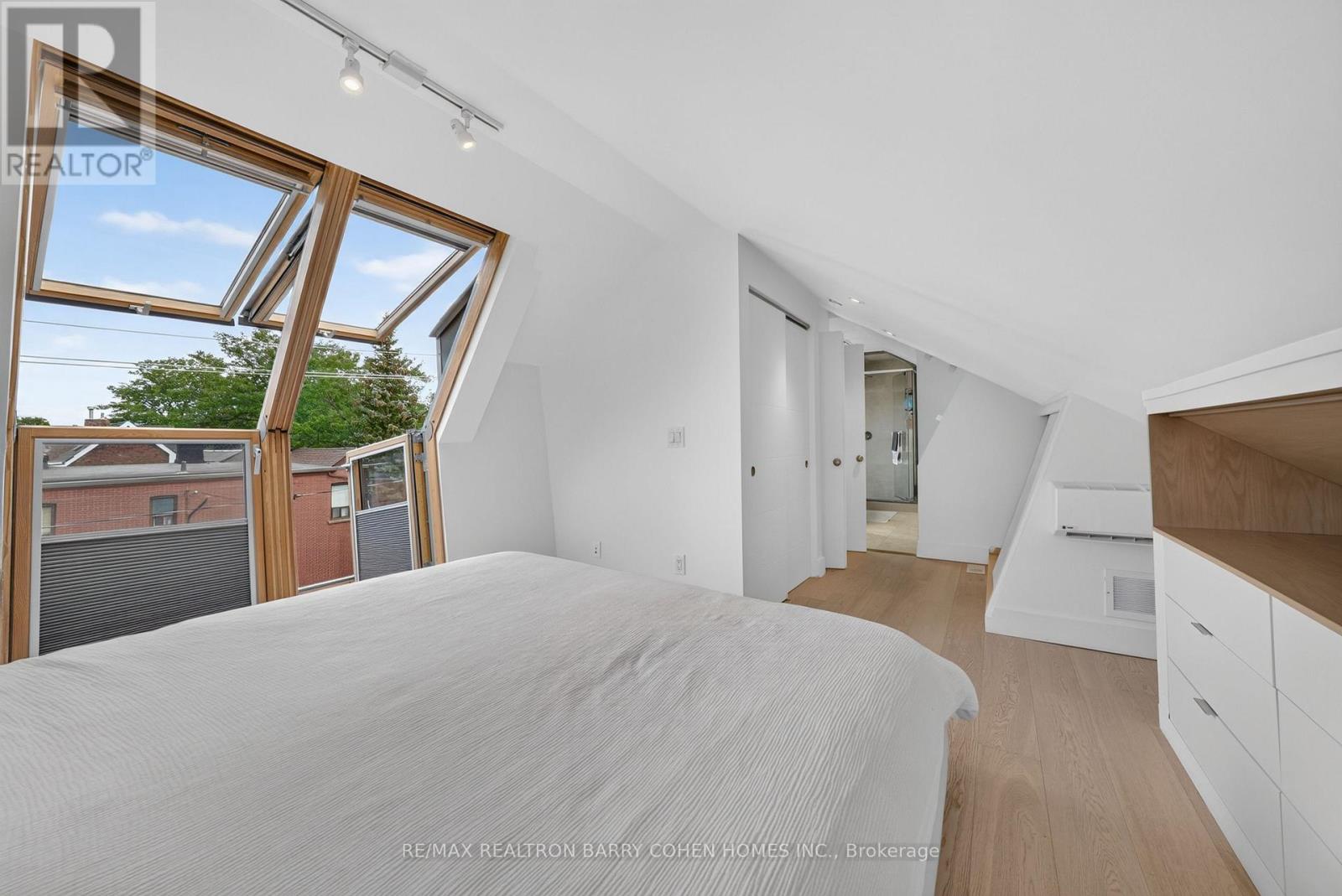 120 HOPE STREET - 13