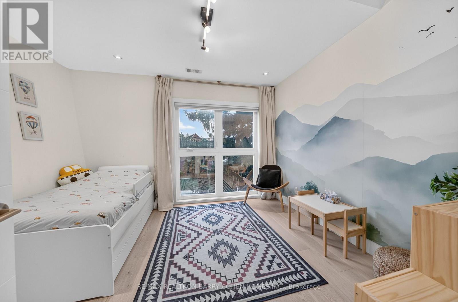 120 HOPE STREET - 18