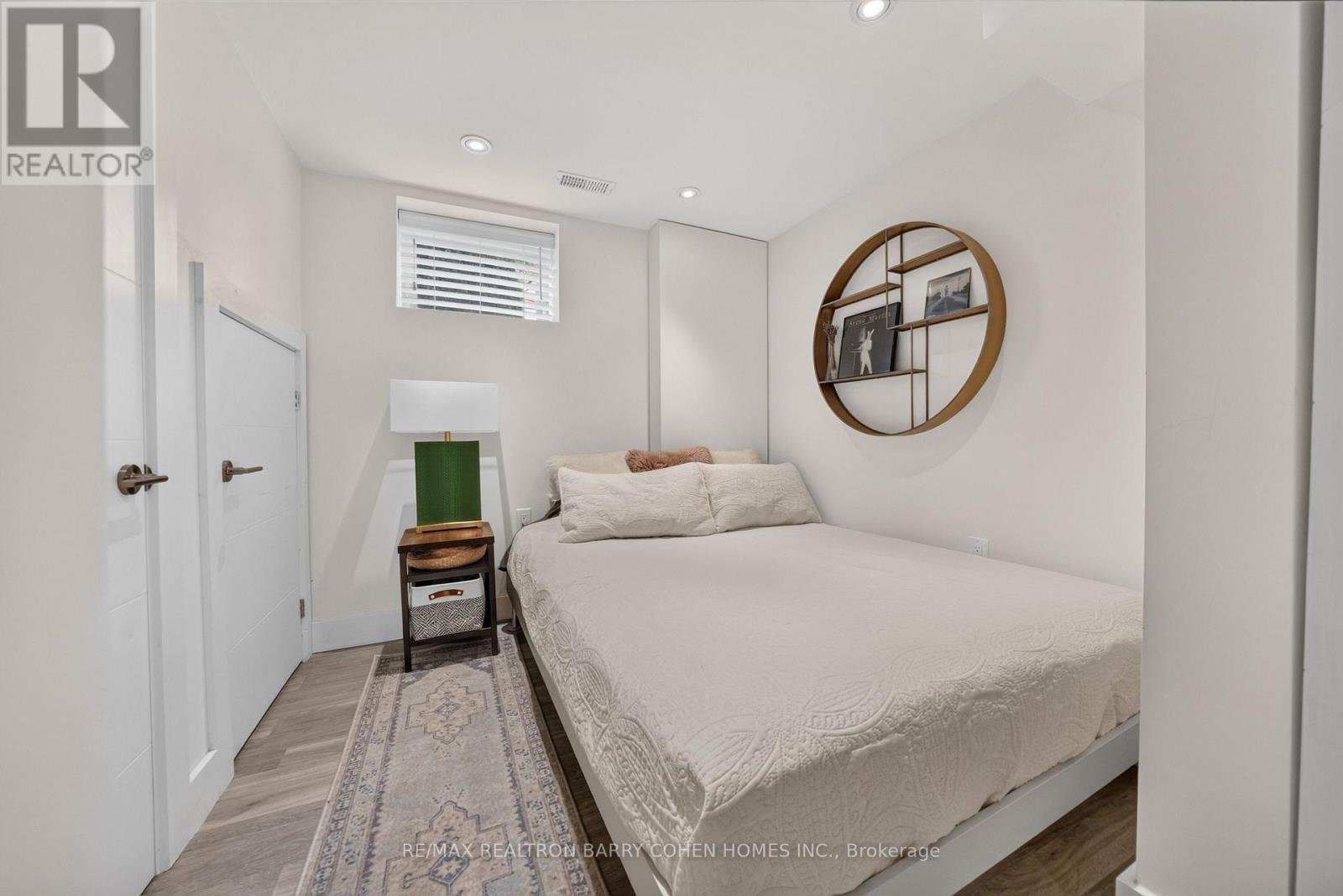 120 HOPE STREET - 27