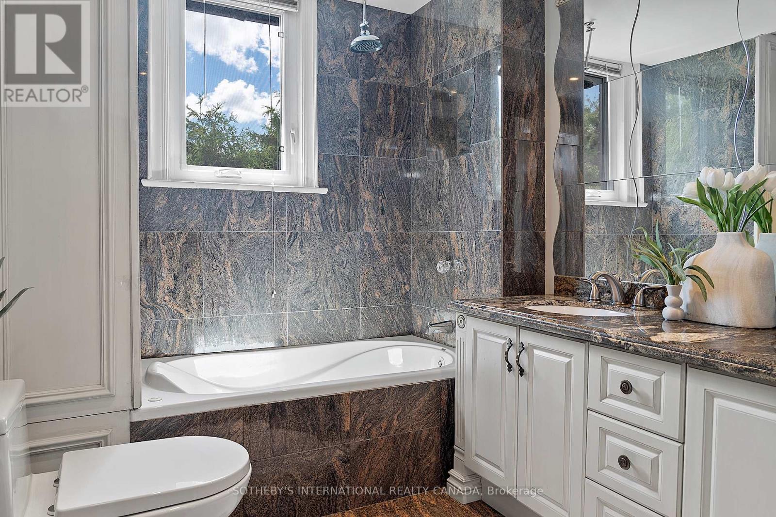 4009 BLOOR STREET W - Image 35