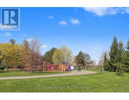 72 Sunforest Drive, Brampton, ON L6Z3Z5 Photo 12