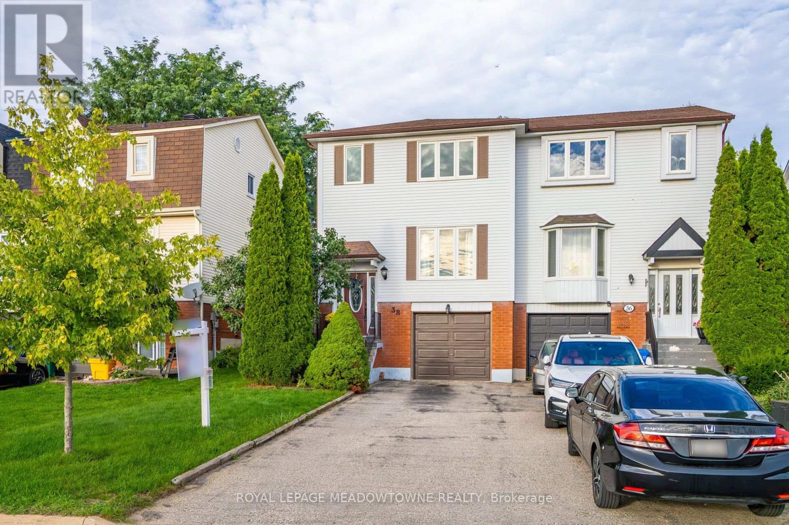 38 LAKEVIEW COURT - 2