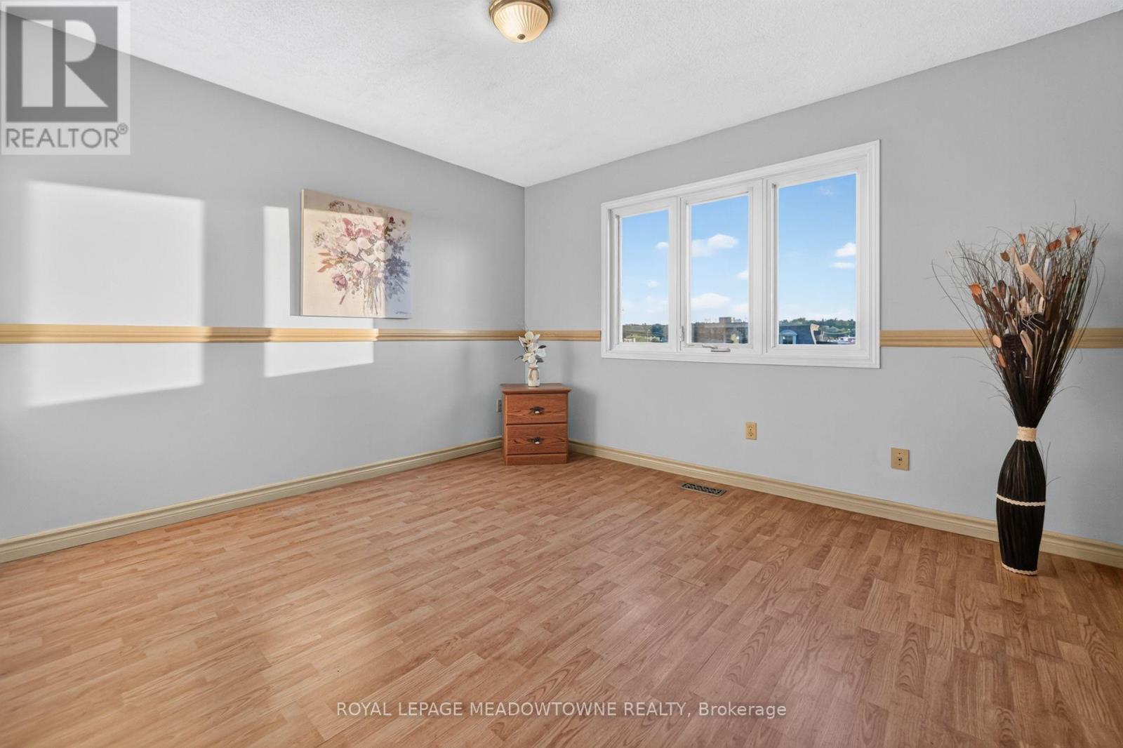 38 LAKEVIEW COURT - 22