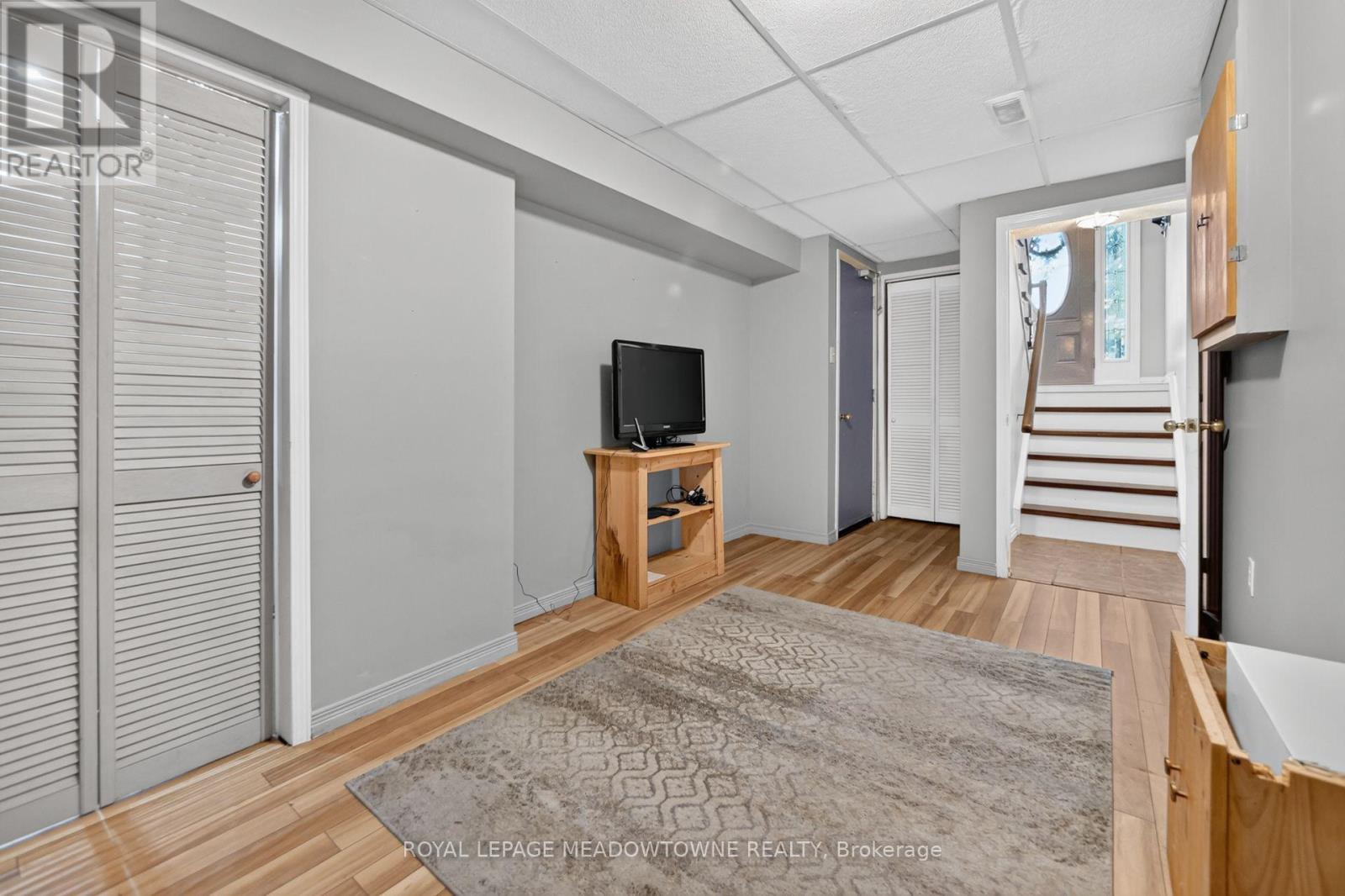 38 LAKEVIEW COURT - Image 34