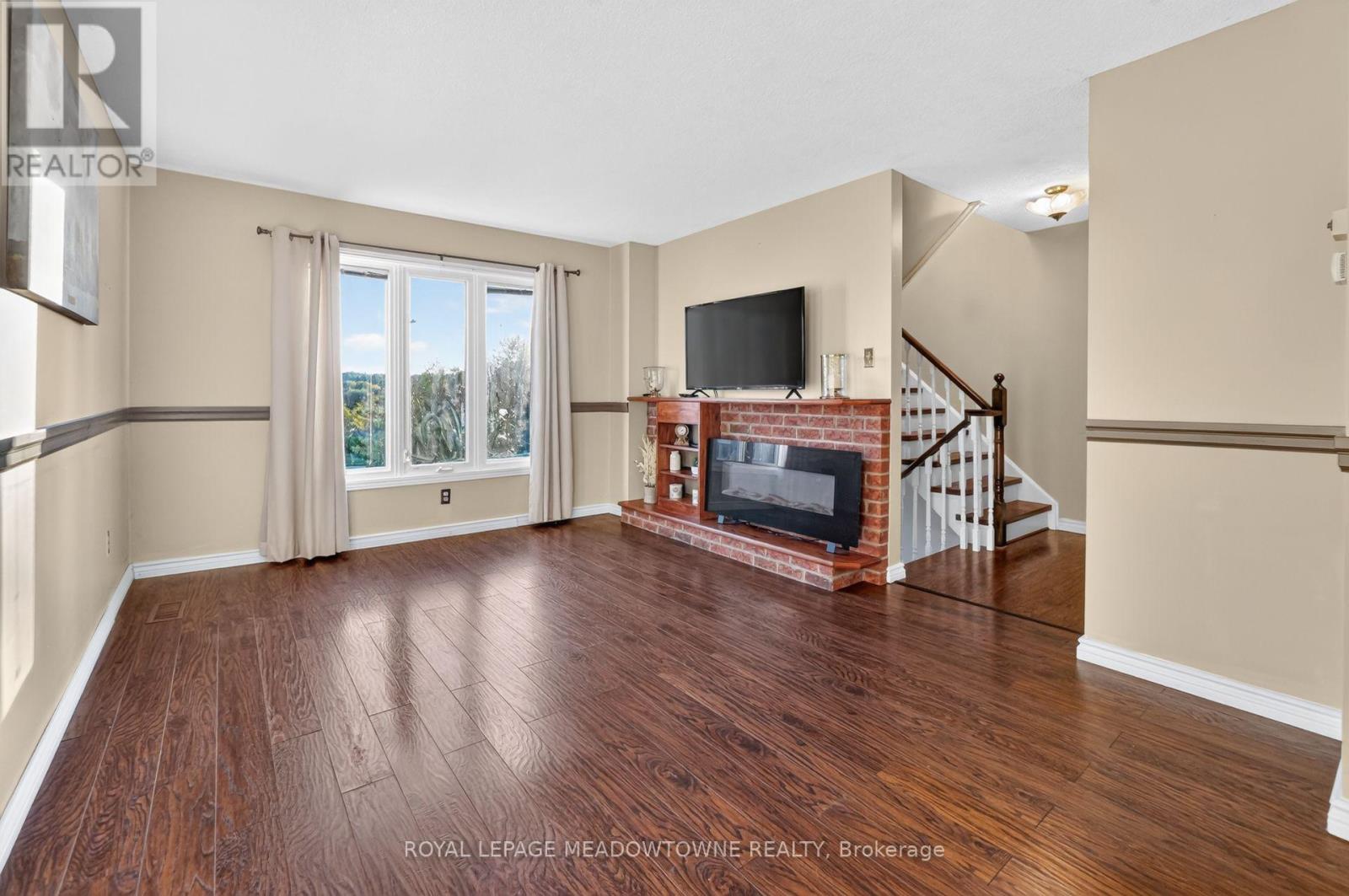 38 LAKEVIEW COURT - 7