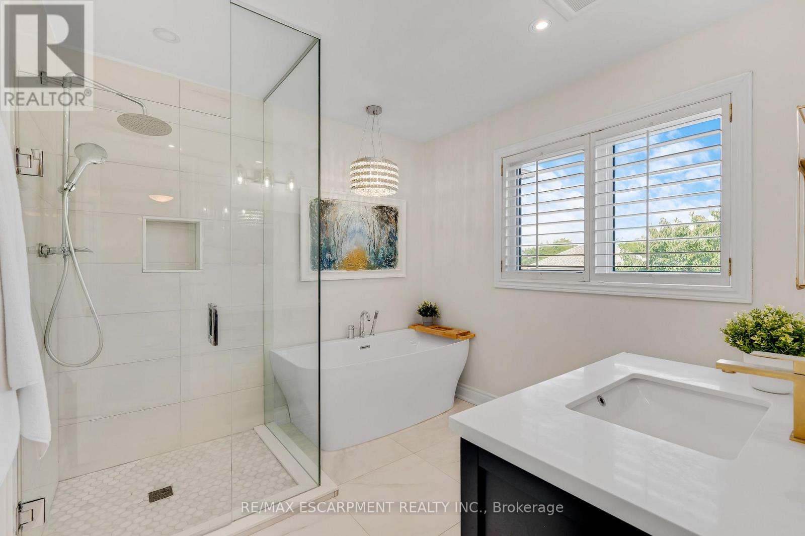 4013 JARVIS CRESCENT - 23
