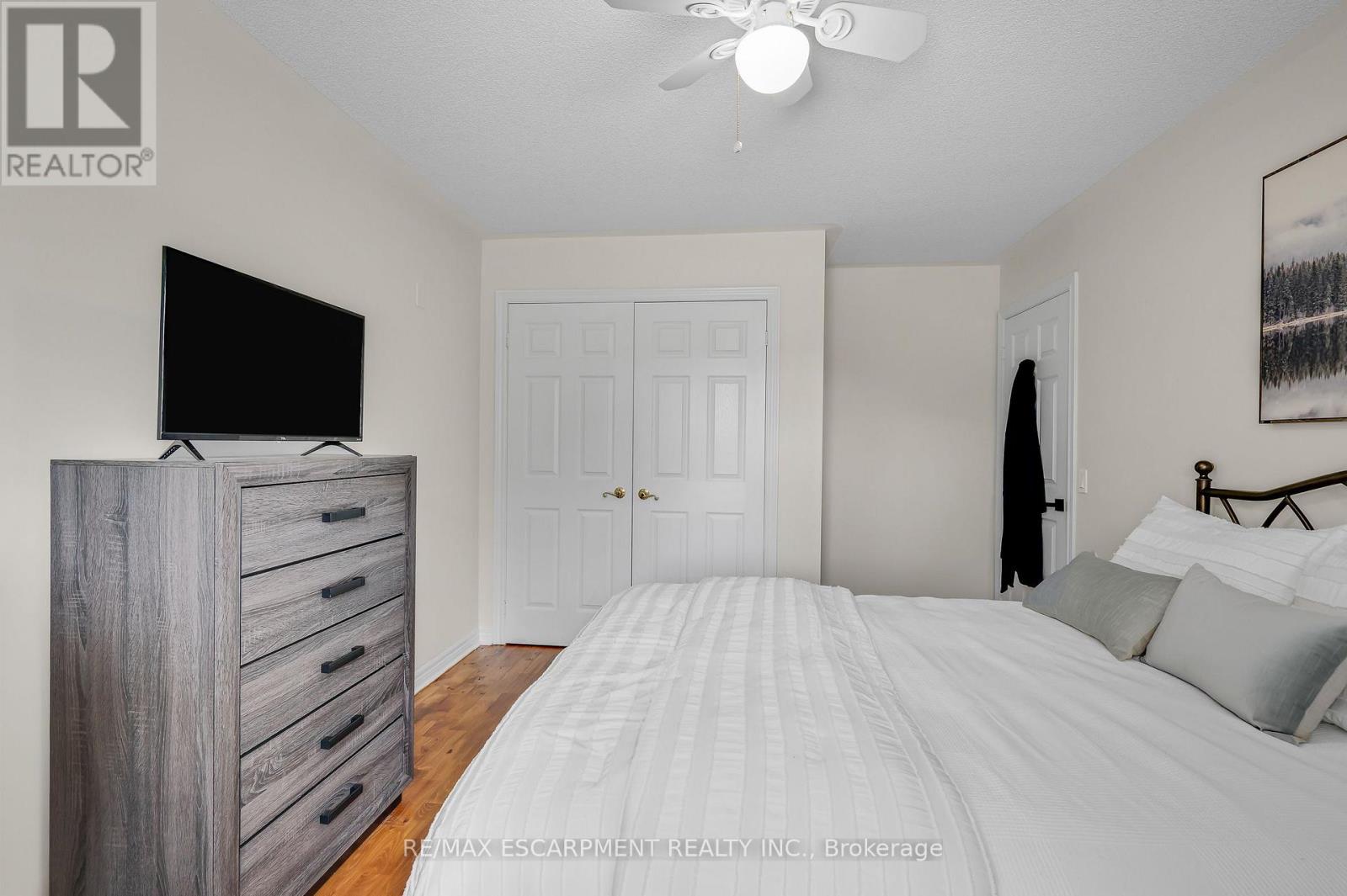 4013 JARVIS CRESCENT - 26
