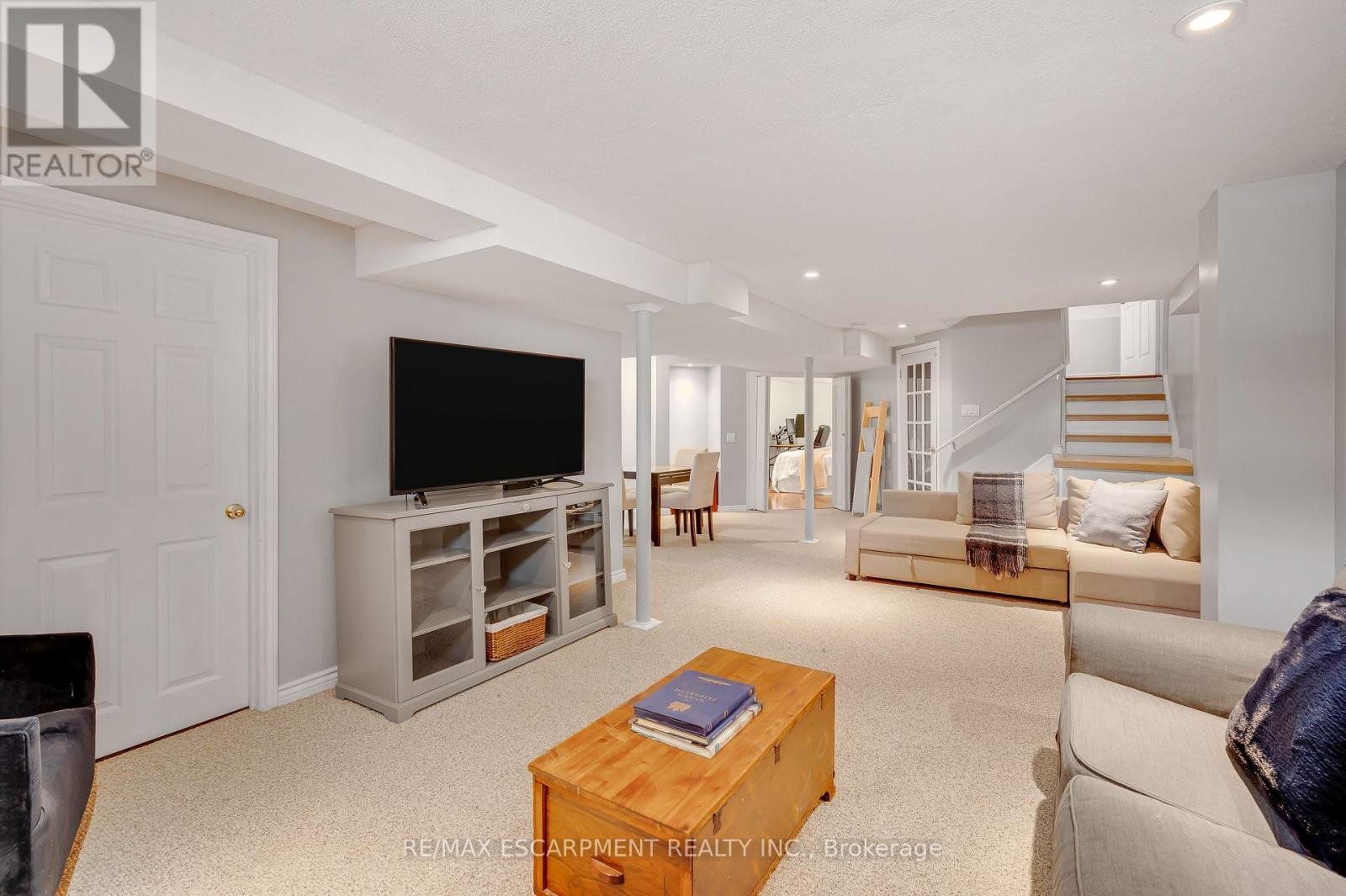 4013 JARVIS CRESCENT - 34