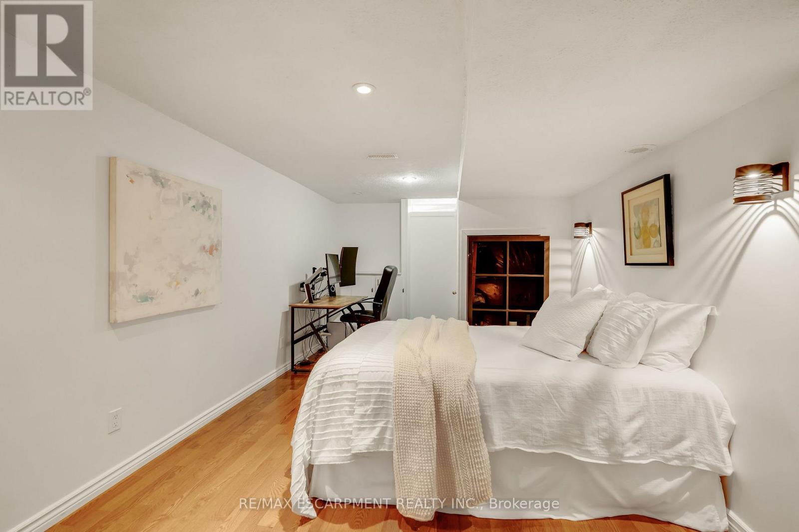 4013 JARVIS CRESCENT - Image 35