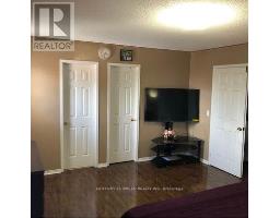Main & 2nd Level - 68 Seaside Circle, Brampton, ON L6R2G8 Photo 11