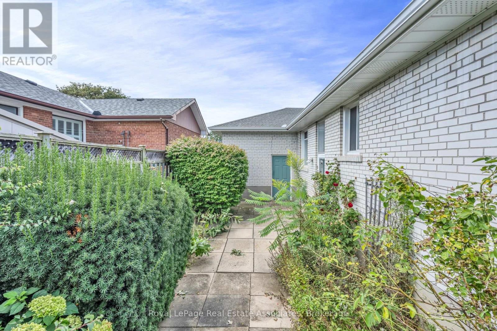 59 STAPLETON DRIVE - Image 35