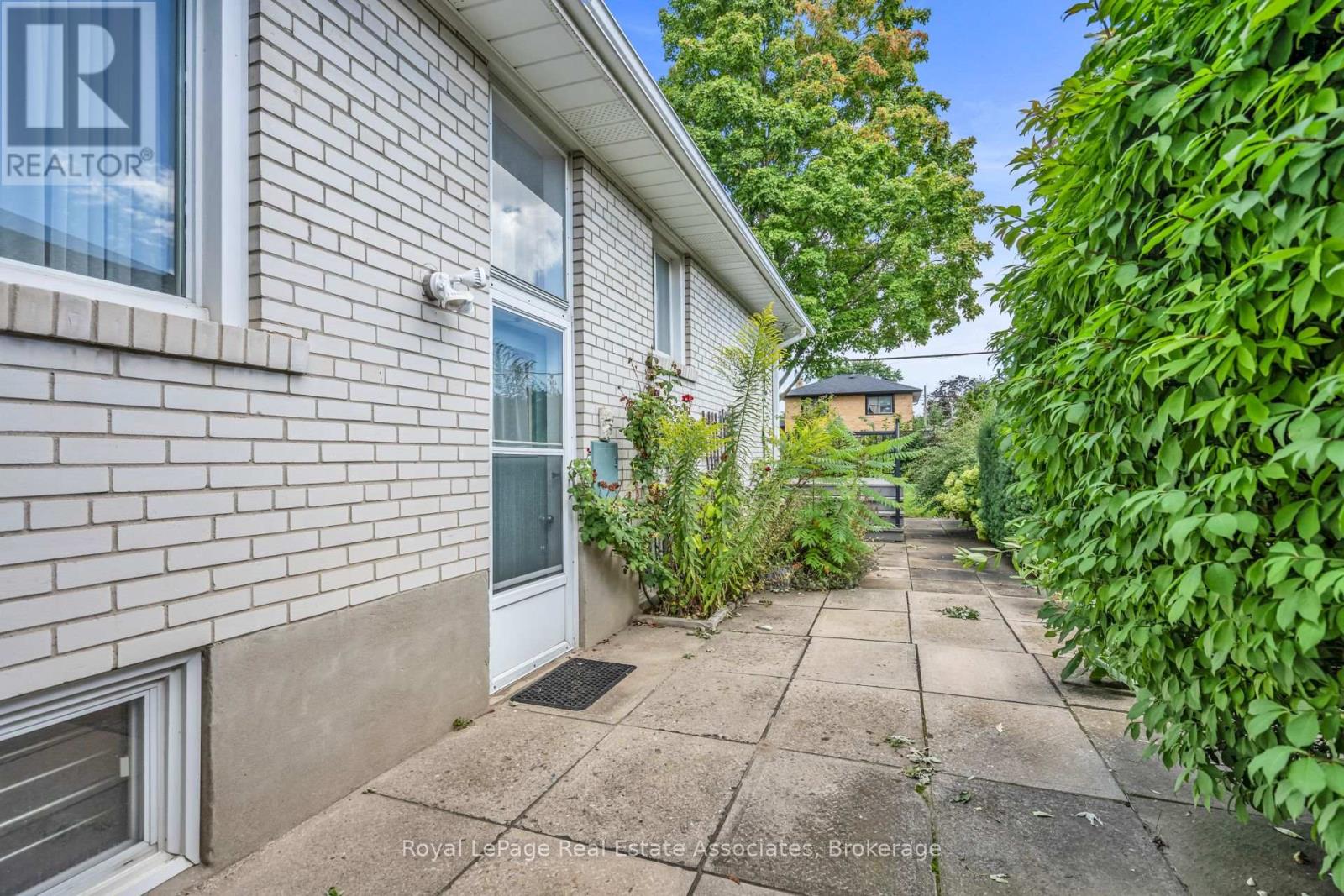59 STAPLETON DRIVE - 36