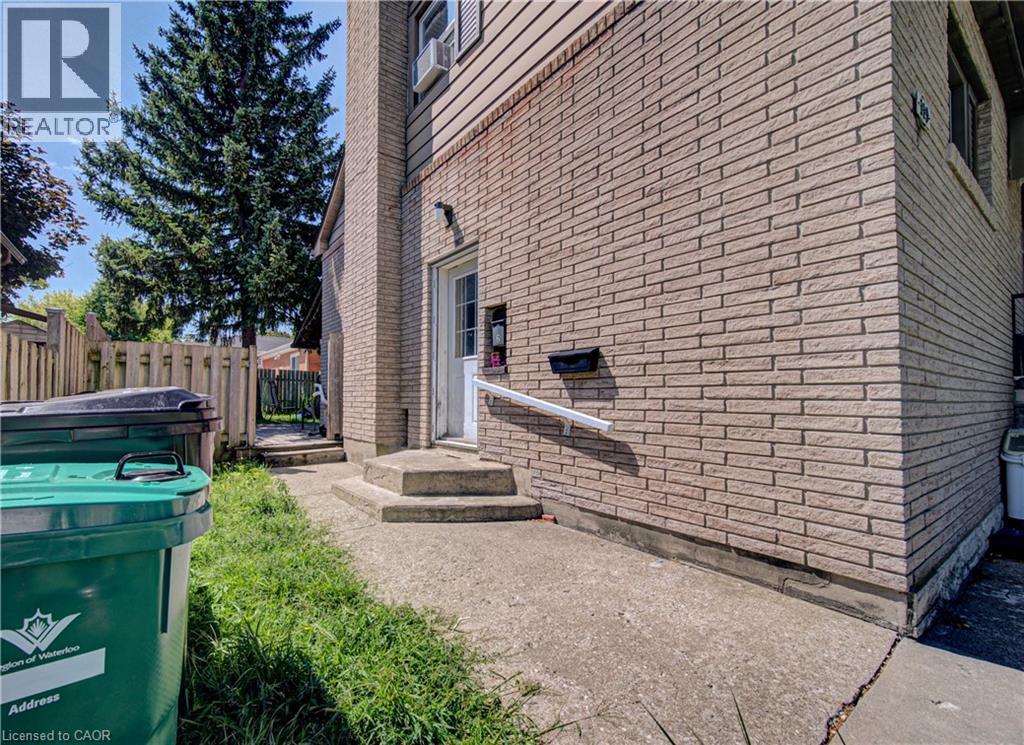 119 WALKER Street — photo 3