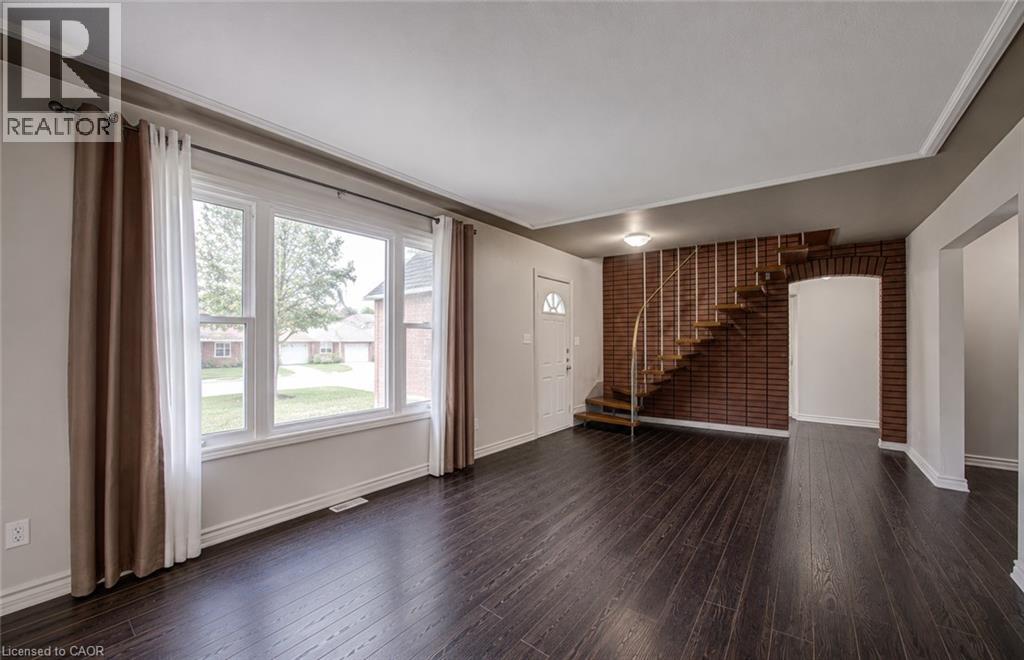 119 WALKER Street, Kitchener — photo 6
