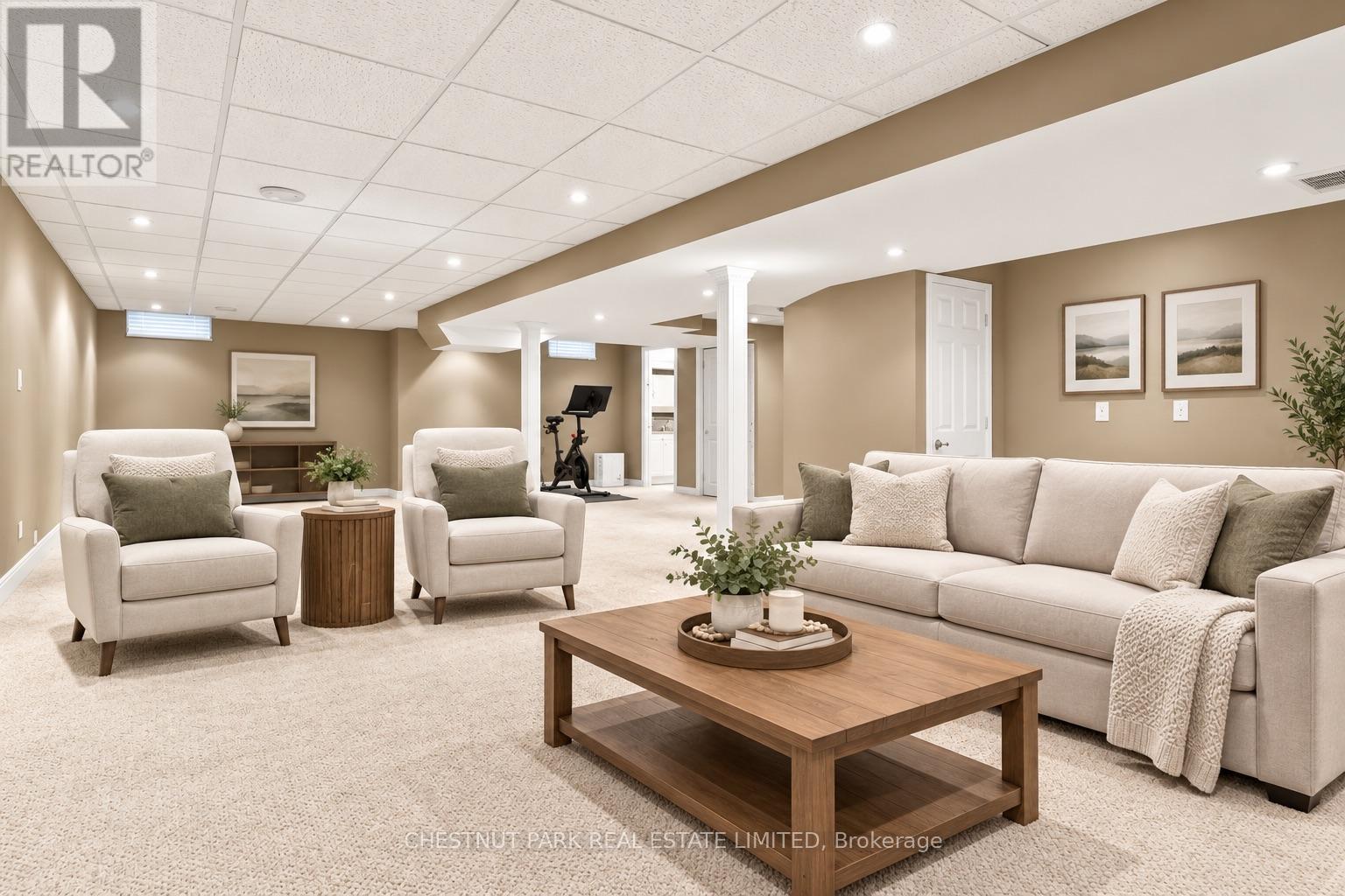 18 PELHAM DRIVE - Image 34