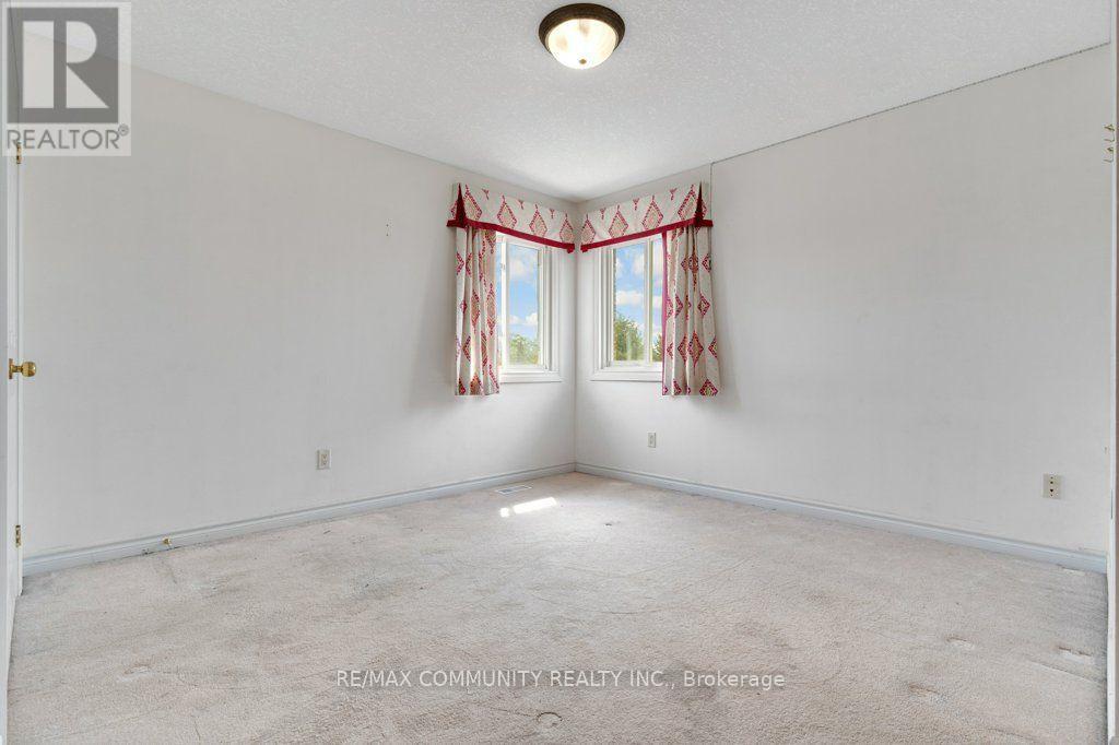 83 MILNE DRIVE - 33