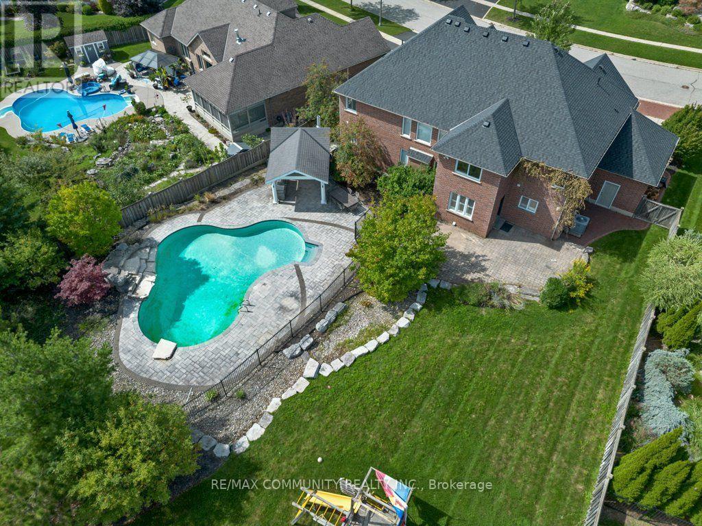 83 MILNE DRIVE - 49