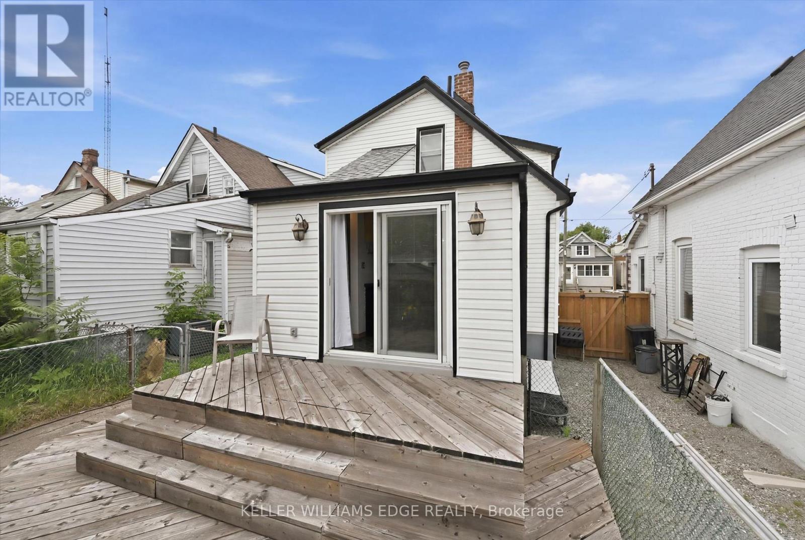 144 CAMPBELL AVENUE - Image 32