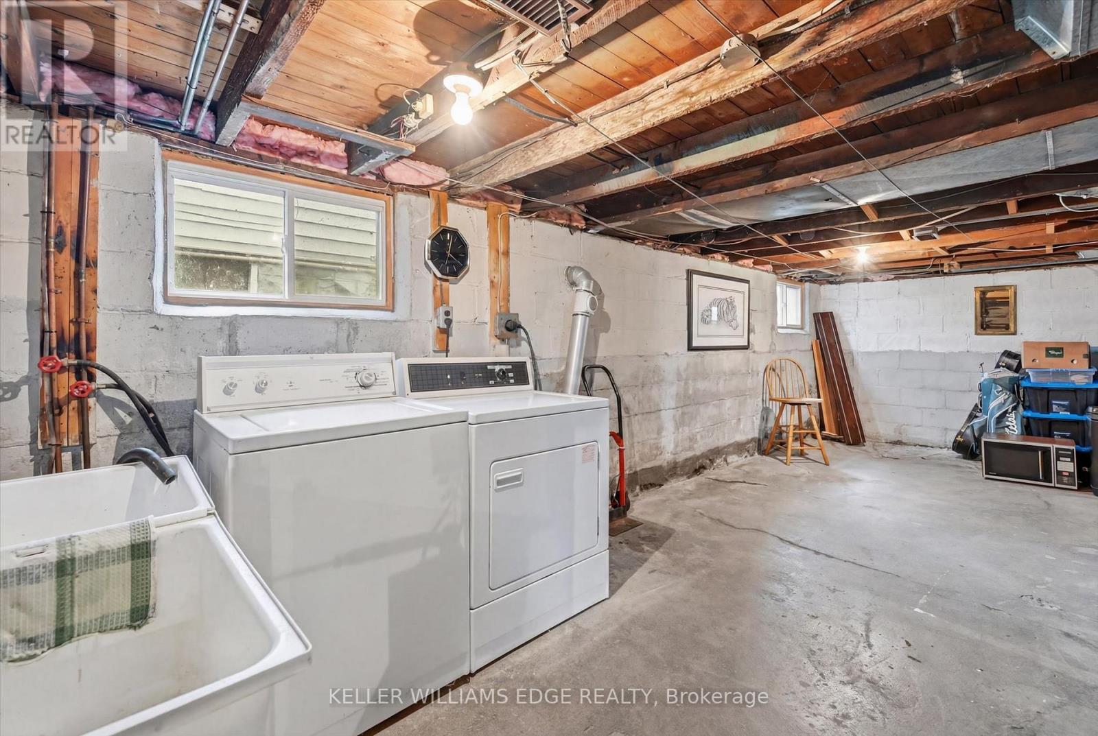 144 CAMPBELL AVENUE - Image 33