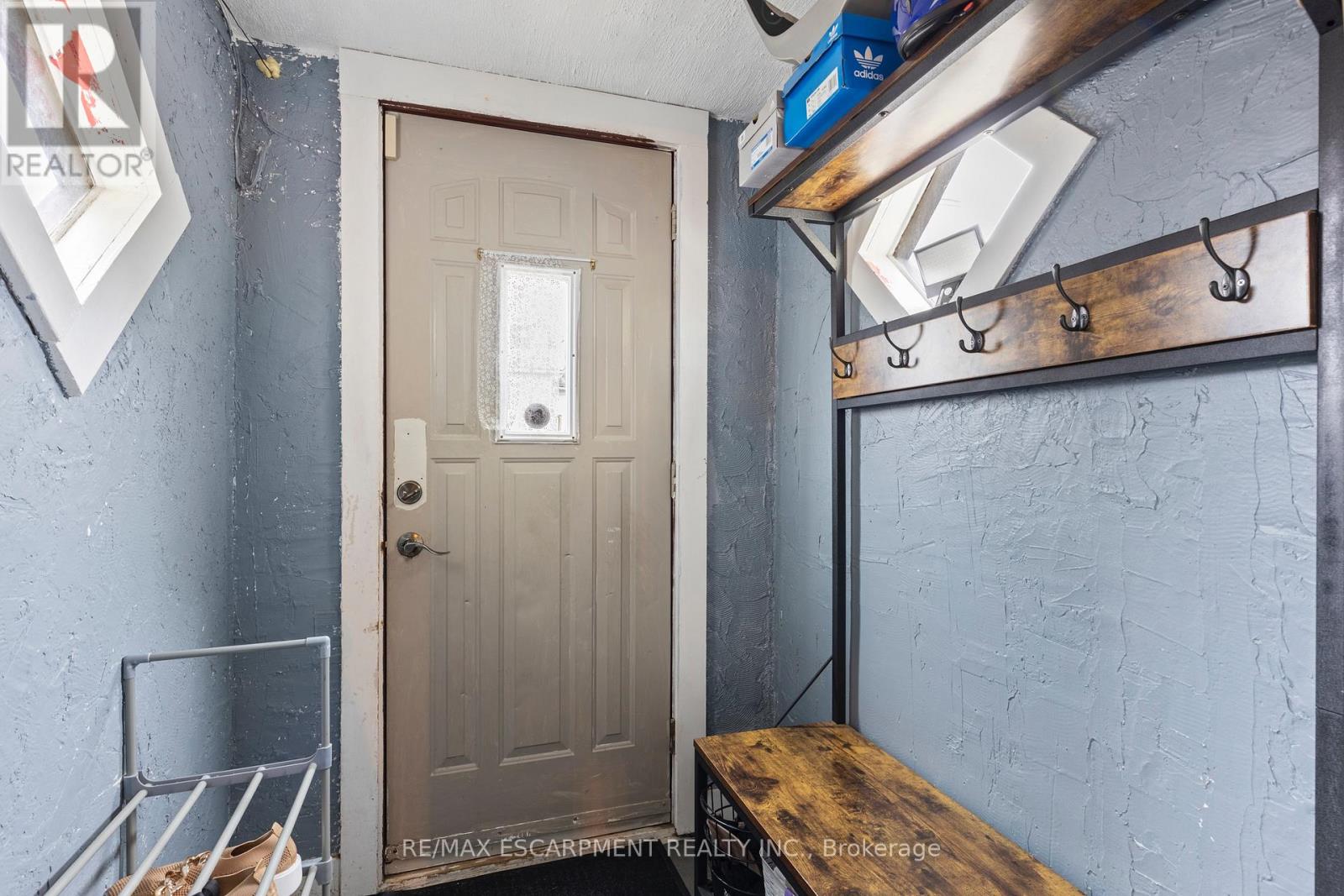 4774 SAINT CLAIR AVENUE, Niagara Falls (Downtown) — photo 2