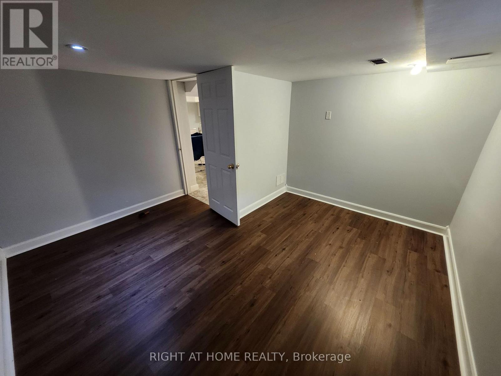 BASEMNT - 48 WESTMOUNT ROAD S, Waterloo — photo 4