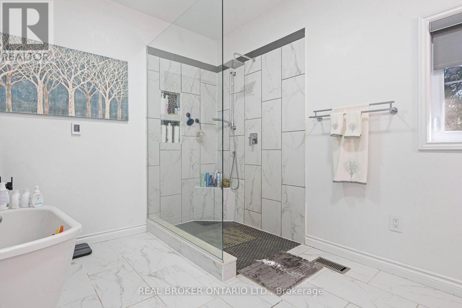 9 MICHAEL'S LANE - Image 22